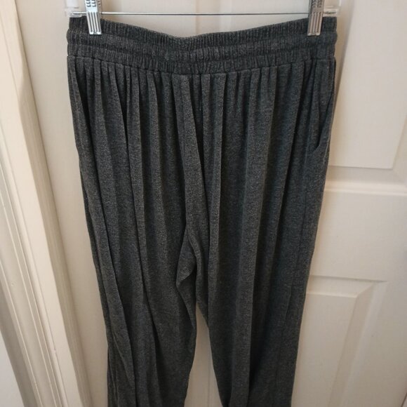 PantsWomen's XL flowy lounge pants - grey - Picture 2 of 4
